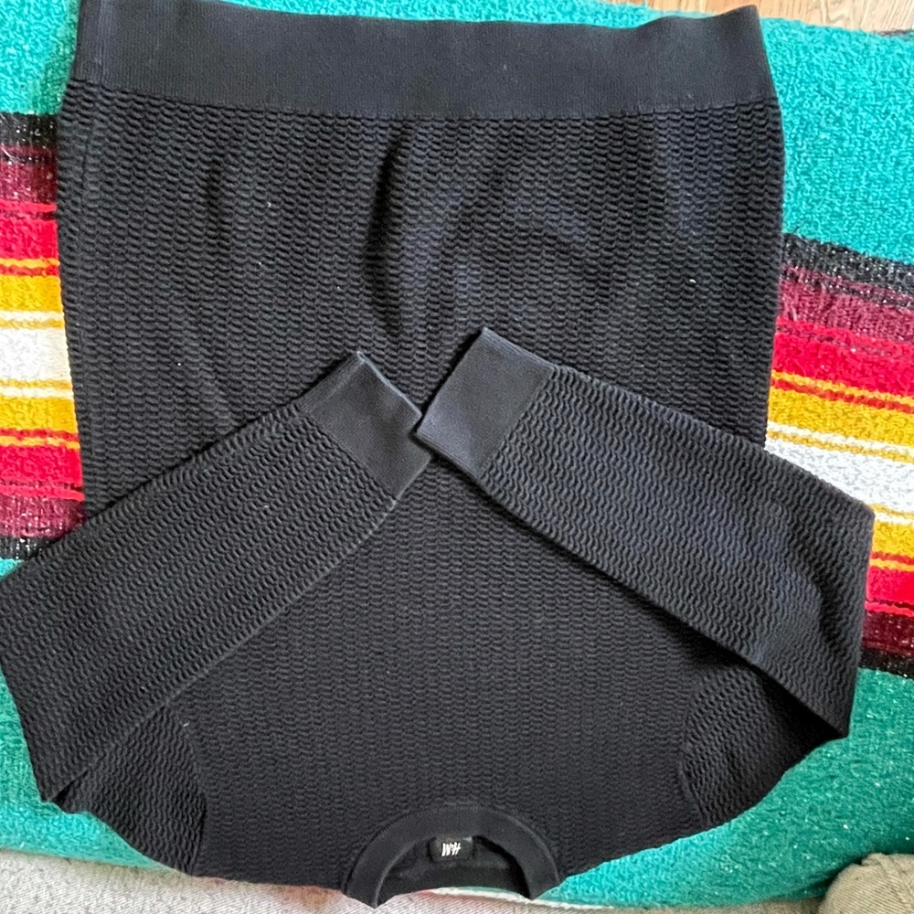 H&M Sweater - Picture 2 of 2